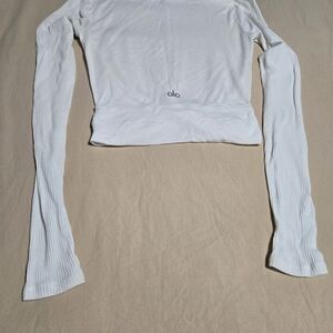 ALO Yoga Women's White Long Sleeve Top